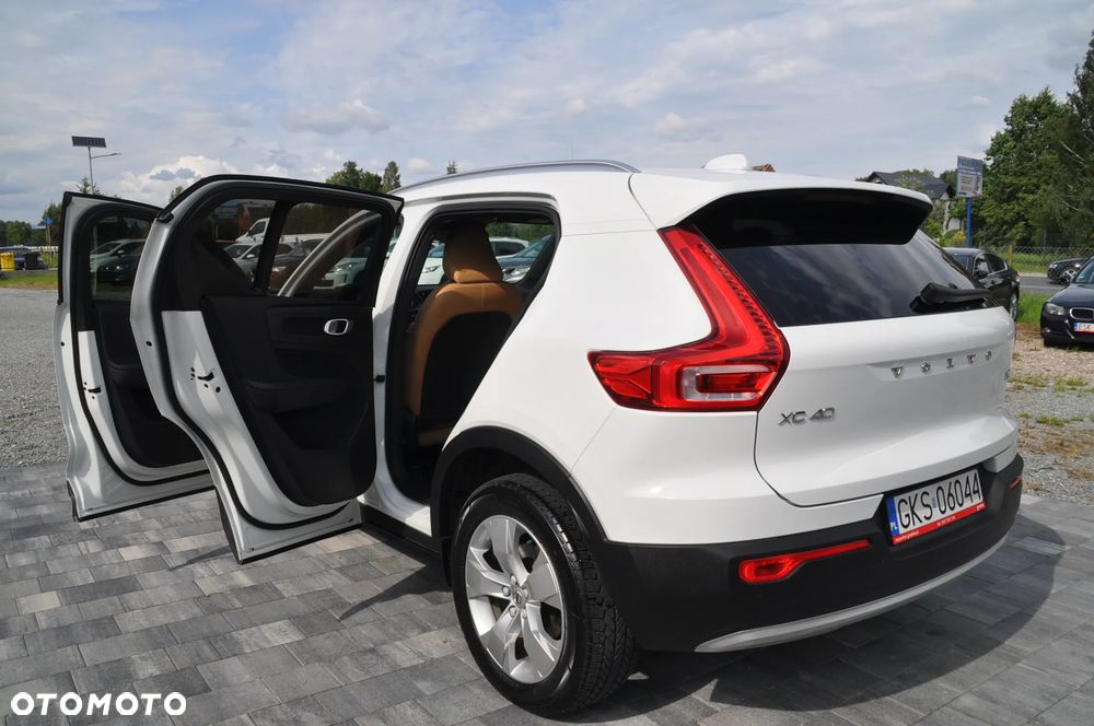 Volvo XC 40 B5 B AWD Geartronic Inscription - 32