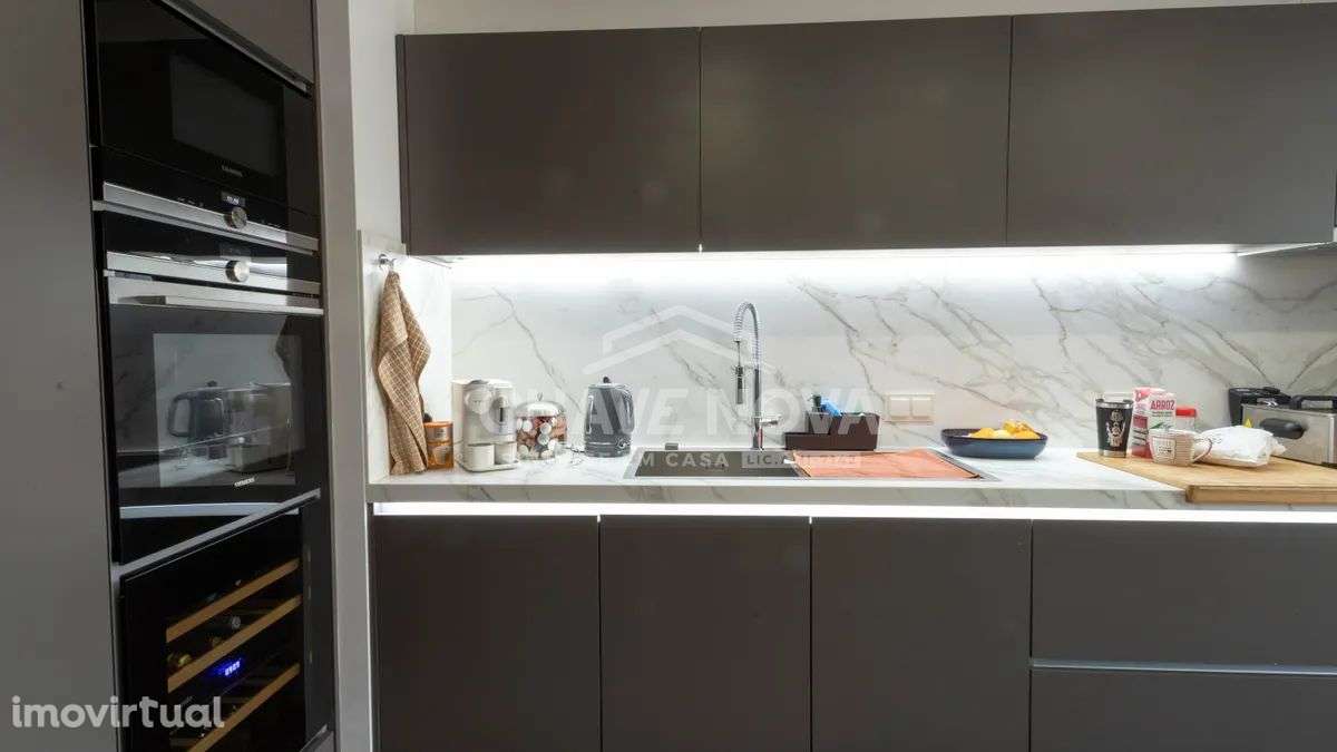 Apartamento T3 Renovado em São João da Madeira - Grande imagem: 4/31