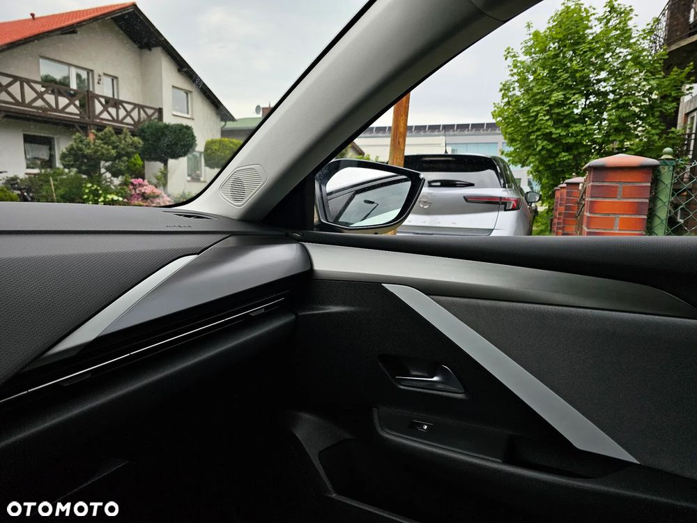Opel Astra 1.2 T Edition S&S - 12