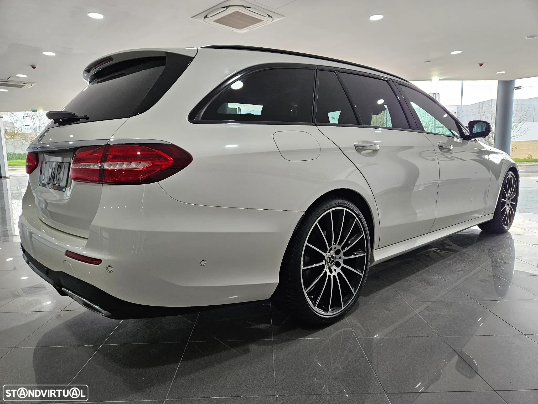Mercedes-Benz E 300 d AMG Line - 5
