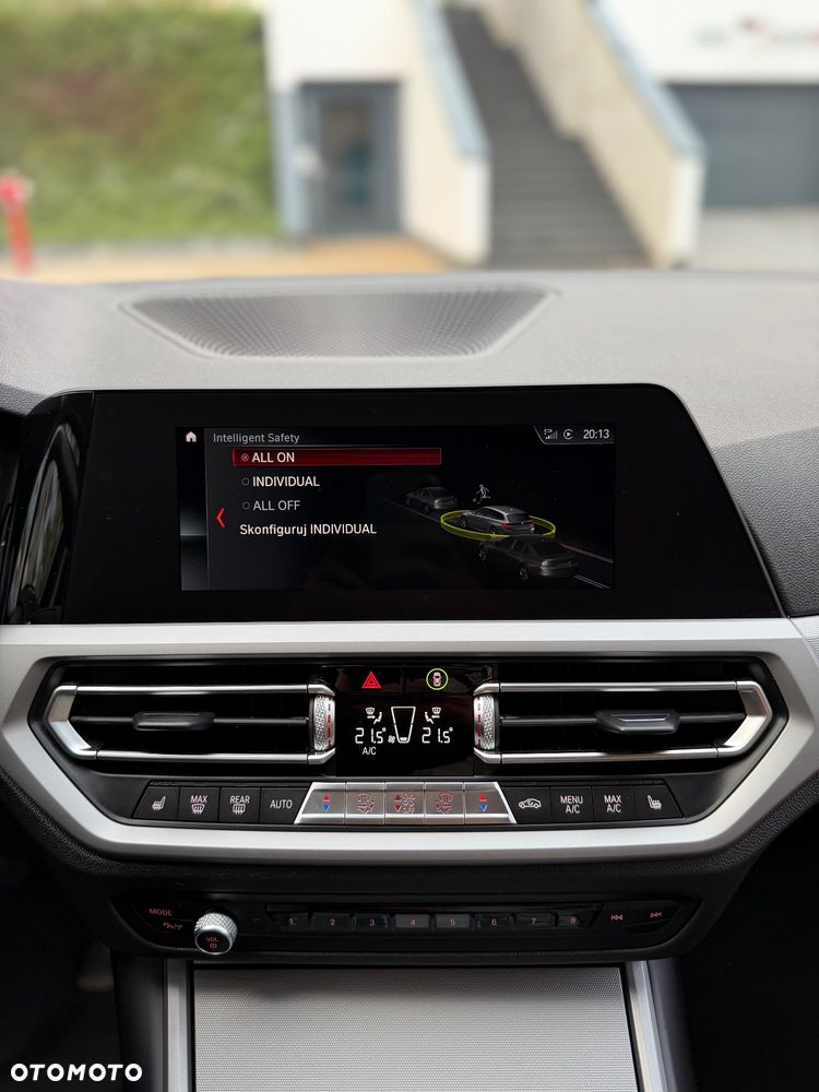BMW Seria 3 318d Advantage - 26