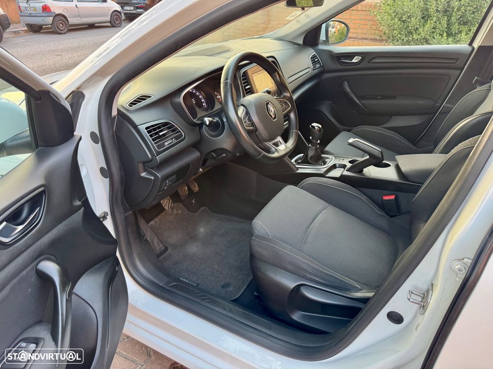 Renault Mégane 1.5 dCi Dynamique S - 7