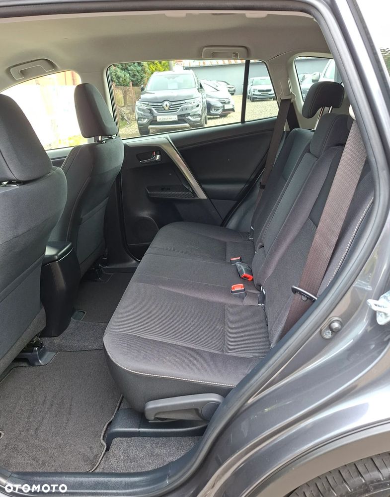 Toyota RAV4 - 10