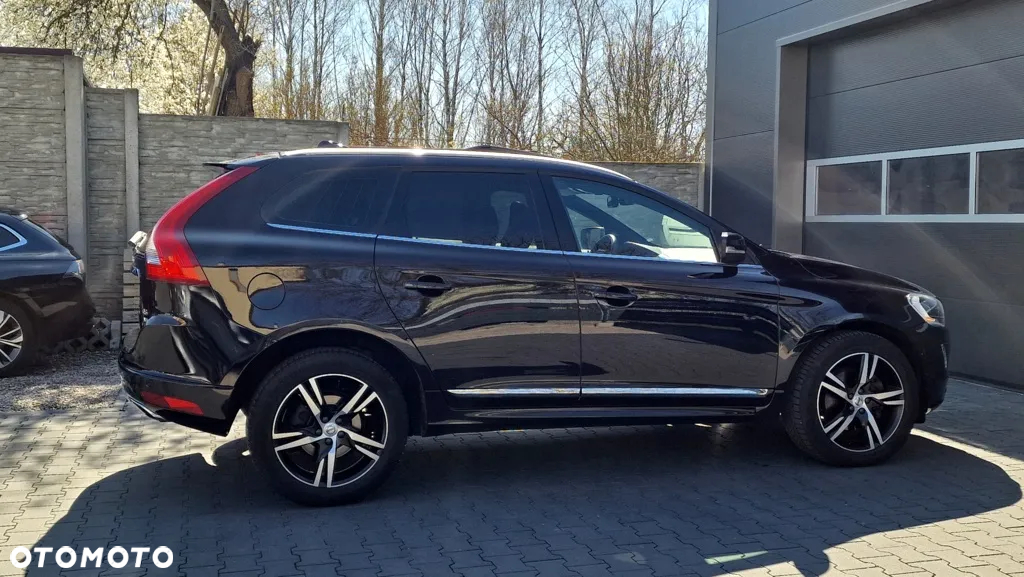 Volvo XC 60 D5 AWD Geartronic Summum - 17