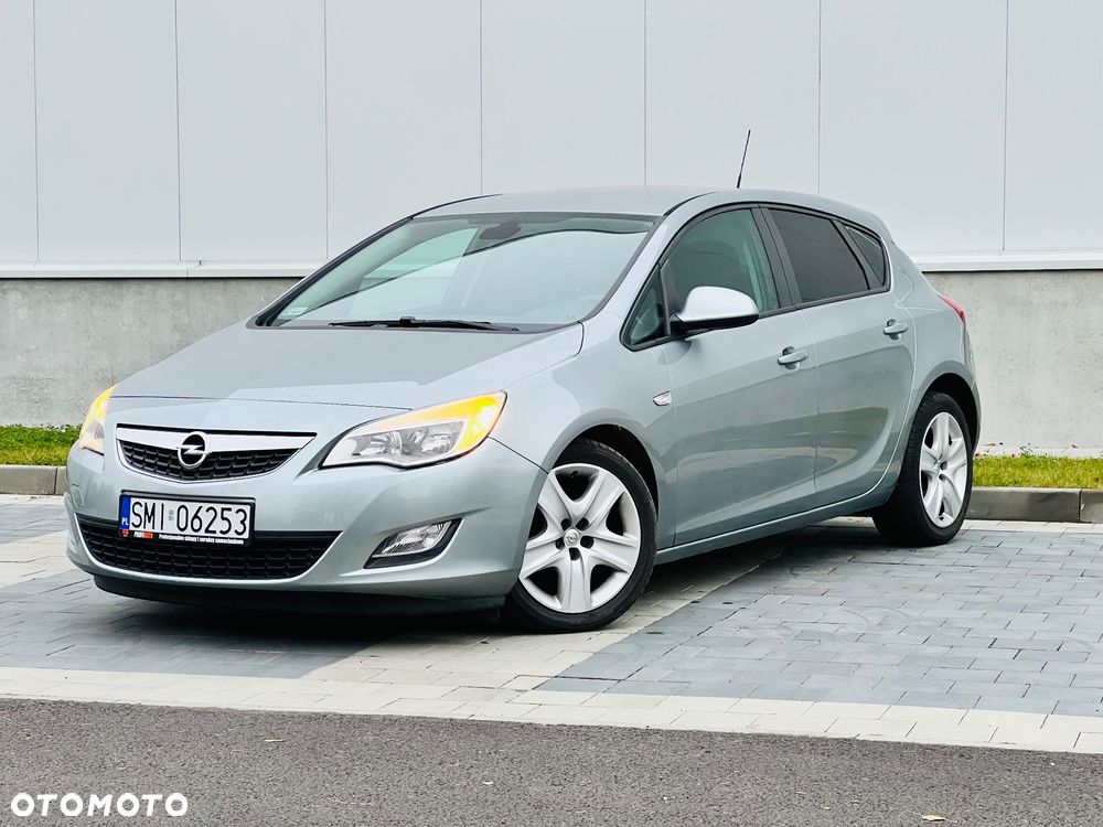 Opel Astra 1.4 Turbo Design Edition - 2