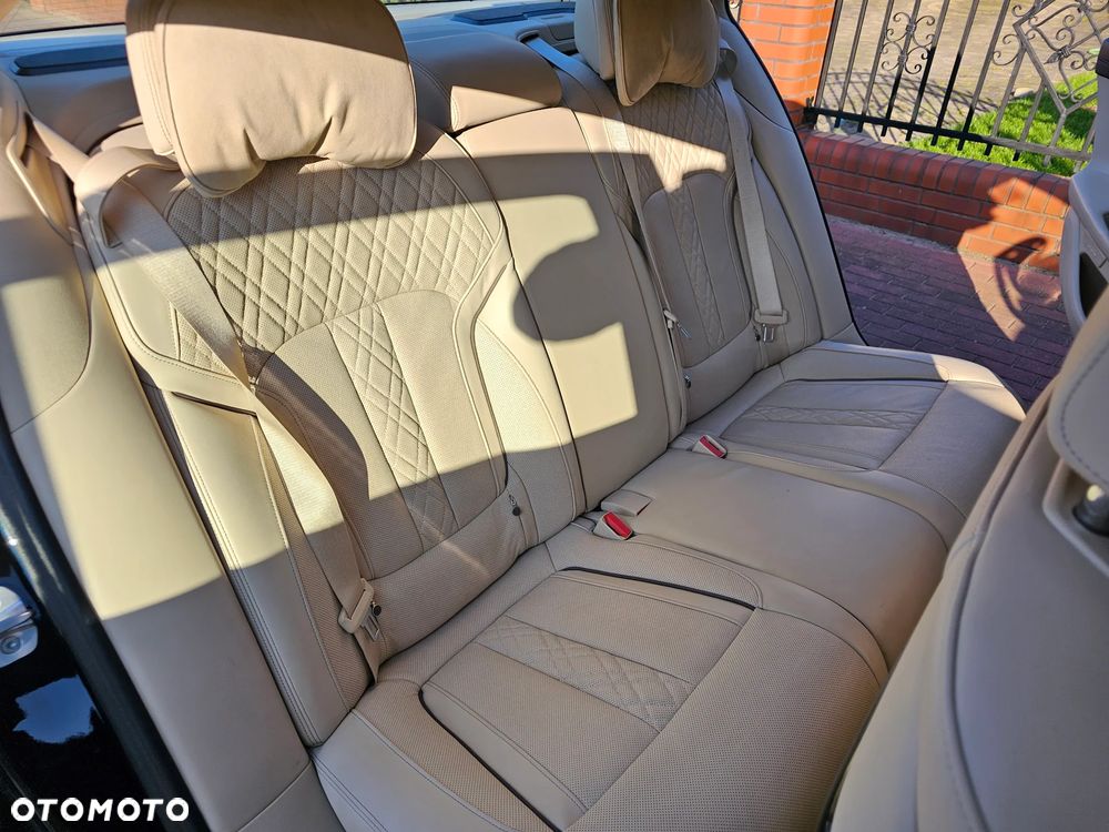 BMW Seria 7 730d mHEV - 15