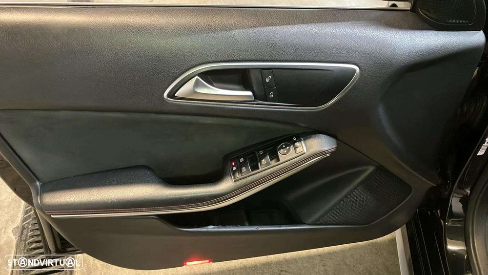 Mercedes-Benz A 45 AMG 4-Matic - 19