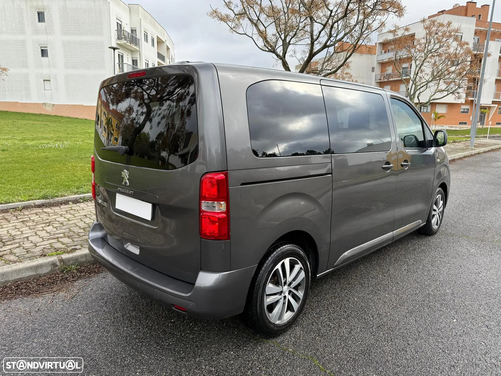 Peugeot Expert 1.5 BlueHDi L2H1 Semi-Vidrado - 2