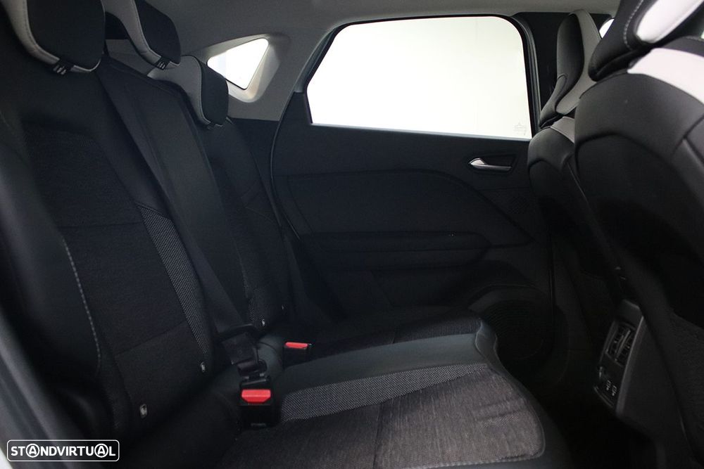 Renault Captur 1.0 TCe Techno Bi-Fuel - 23