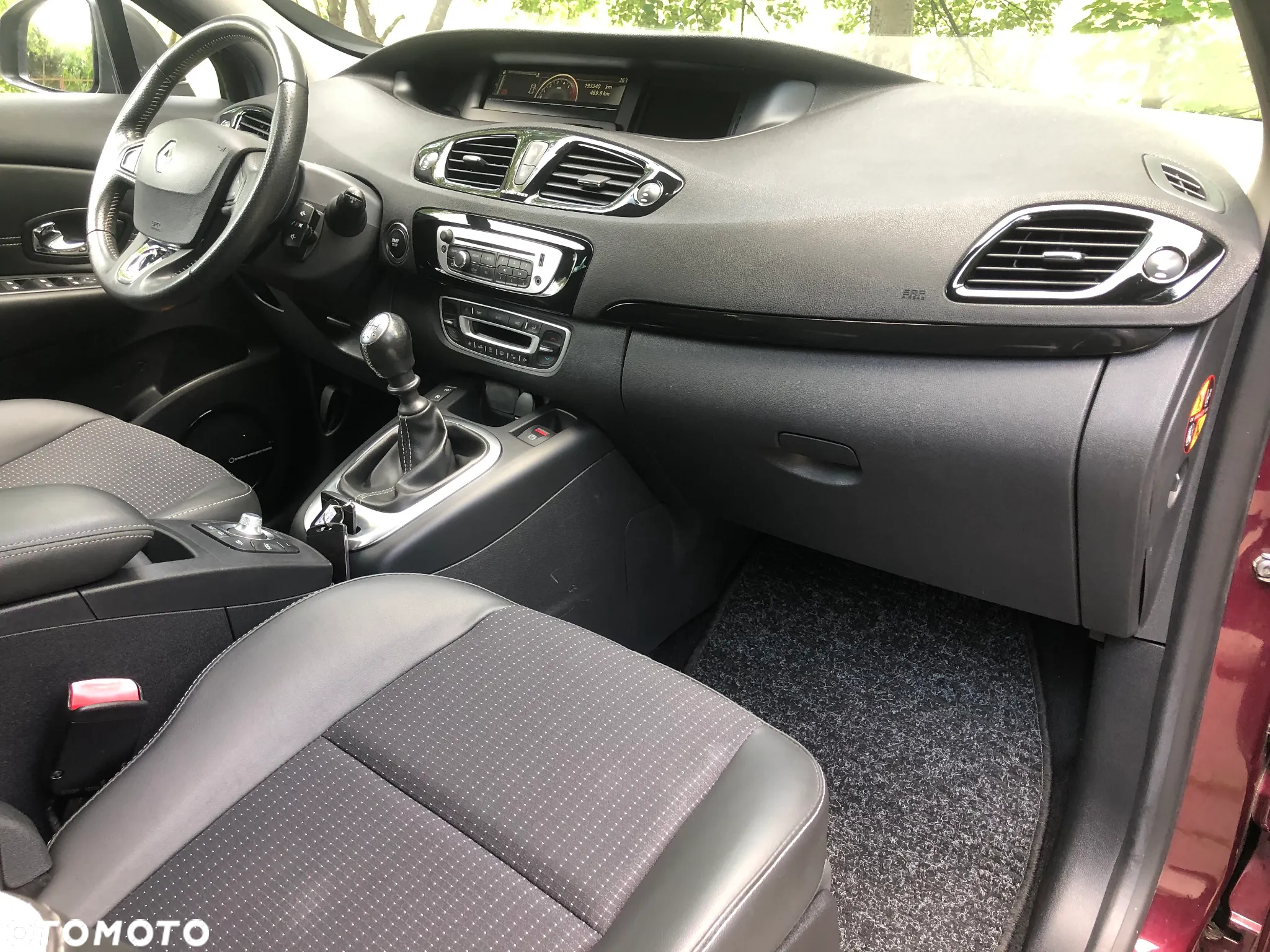 Renault Grand Scenic ENERGY TCe 115 S&S Bose Edition - 29