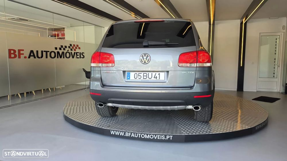 Volkswagen Touareg 3.0 TDI V6 Tiptronic — fotografia 17