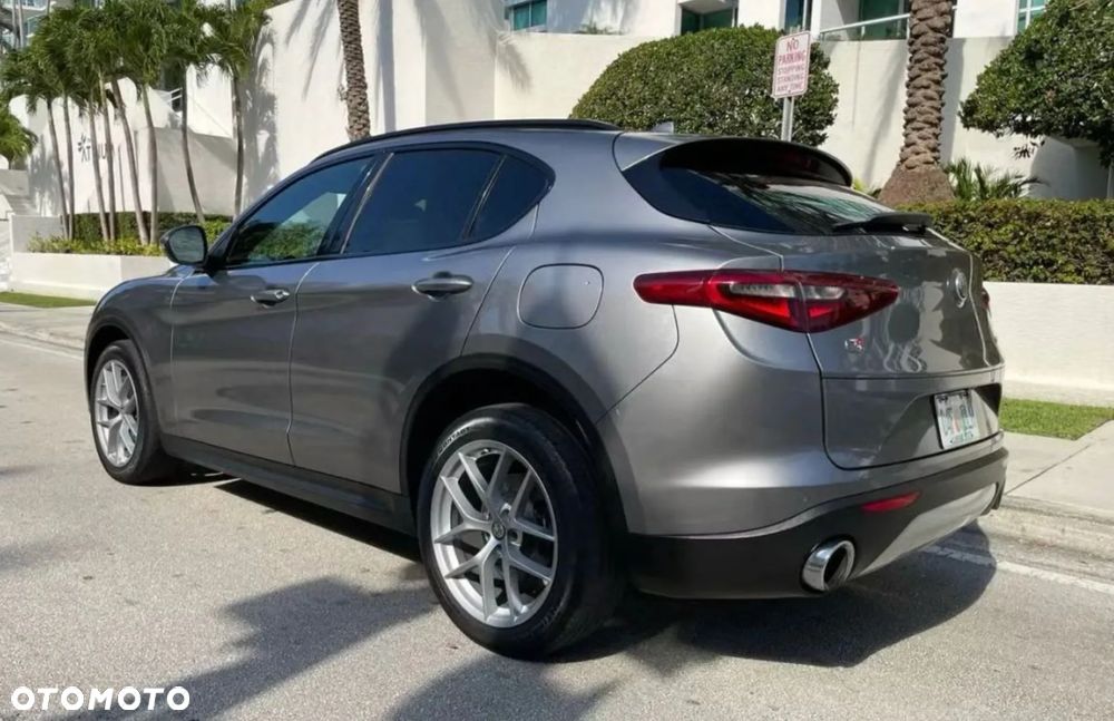 Alfa Romeo Stelvio - 6