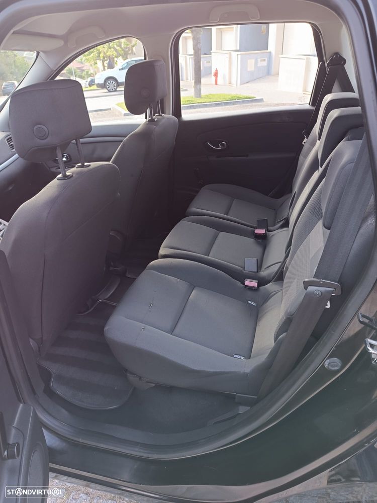 Renault Scénic 1.5 dCi Dynamique S - 10