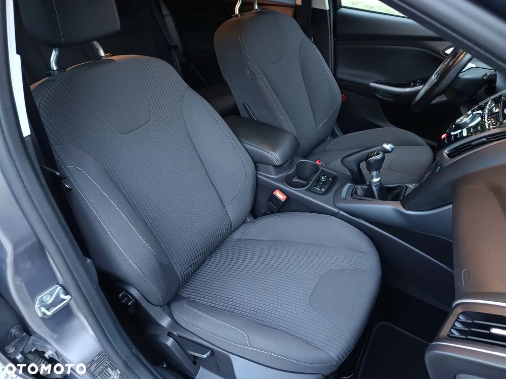 Ford Focus 1.0 EcoBoost STart-Stopp-System TITANIUM - 5
