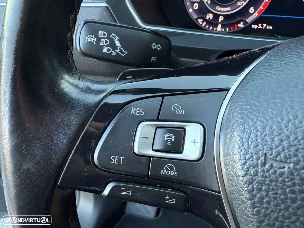 VW Tiguan 2.0 TDI R-Line DSG 4Motion - 15