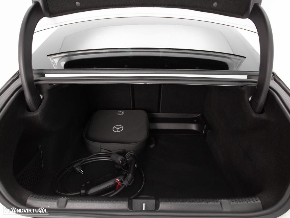 Mercedes-Benz EQE 300 Edition Electric Art - 14