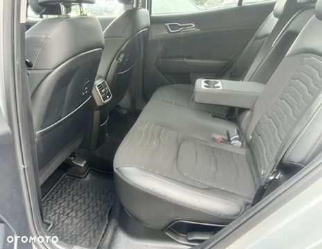 Kia Sportage 1.6 T-GDI HEV Business Line 2WD - 14