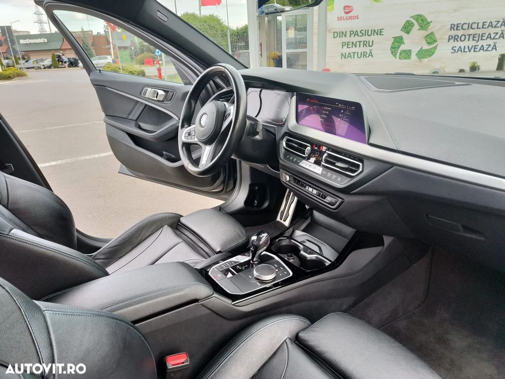 BMW M1 M135i xDrive - 11