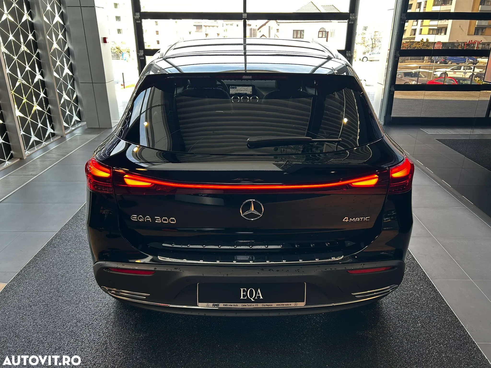 Mercedes-Benz EQA 300 4MATIC - 7