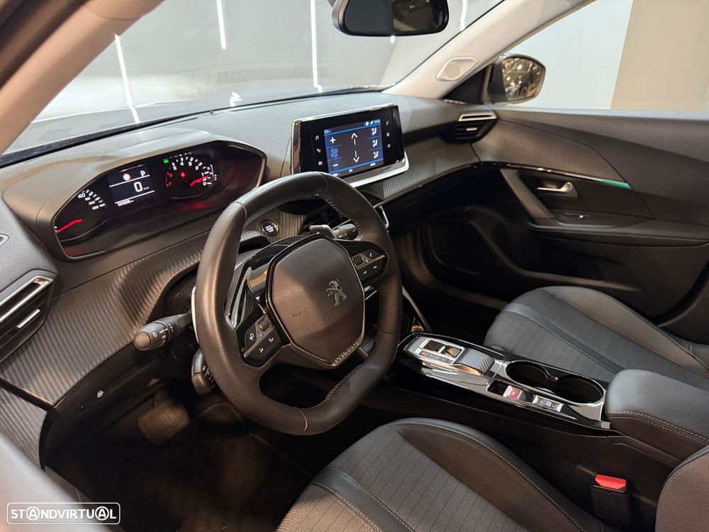 Peugeot 2008 1.2 PureTech Allure Pack EAT8 - 6