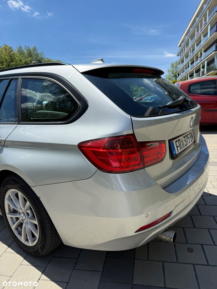 BMW Seria 3 318d Sport Line - 13