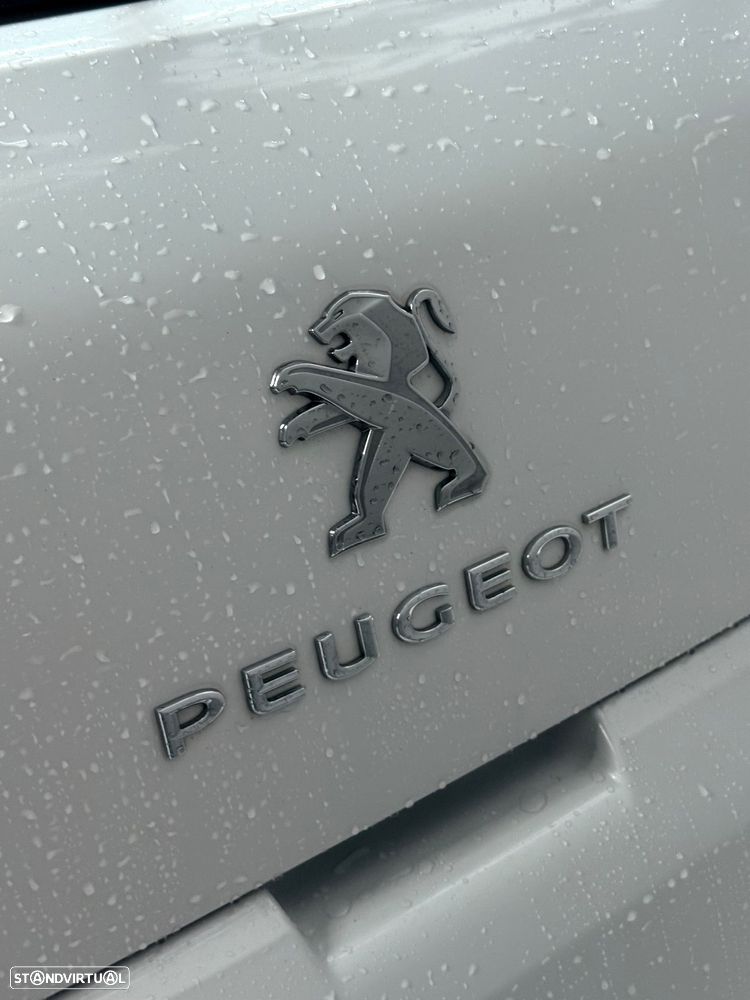 Peugeot 3008 2.0 HDi Hybrid4 99g - 14