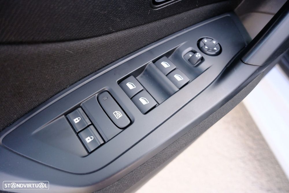 Peugeot 308 1.6 Hybrid Active Pack e-EAT8 - 35