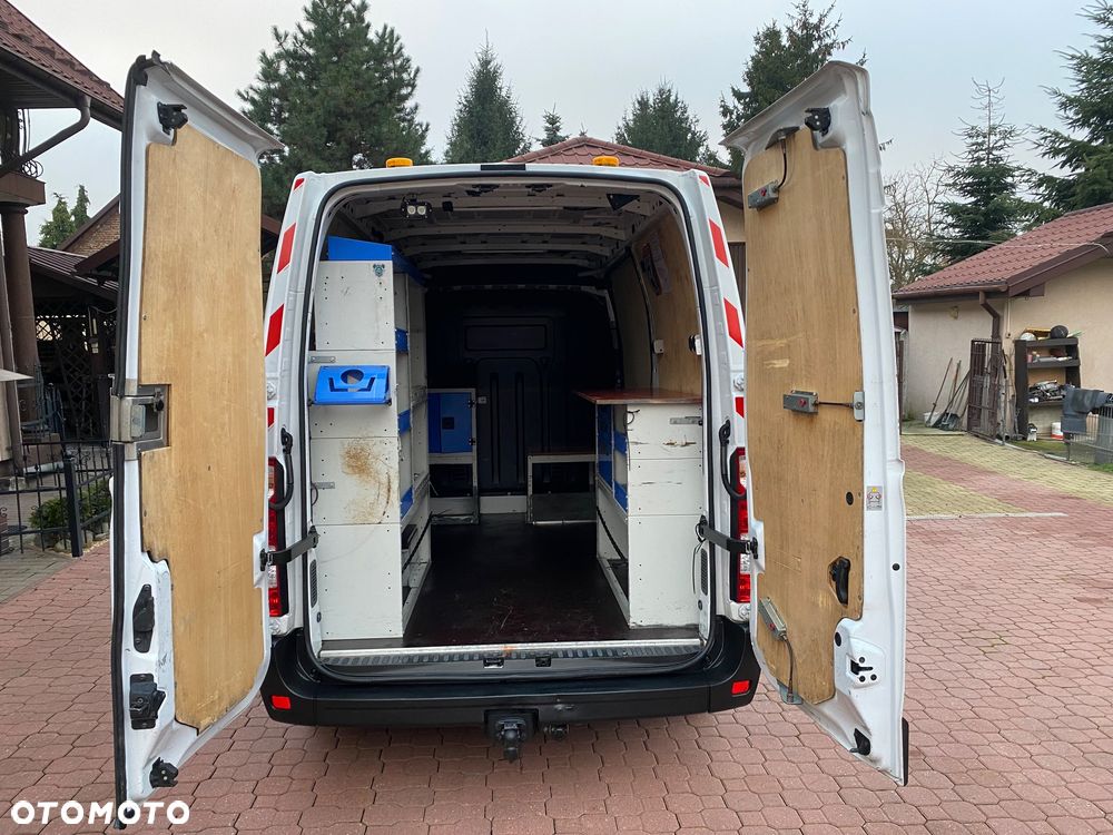 Renault Master L2 H2 warsztat mobilny zasilanie 230V - 25