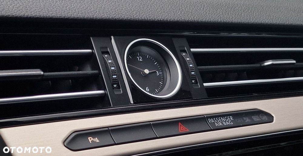 Volkswagen Passat 2.0 TDI SCR Highline - 35