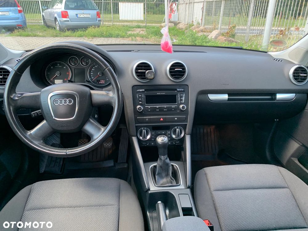 Audi A3 Sportback 1.6 TDI DPF Ambition - 9