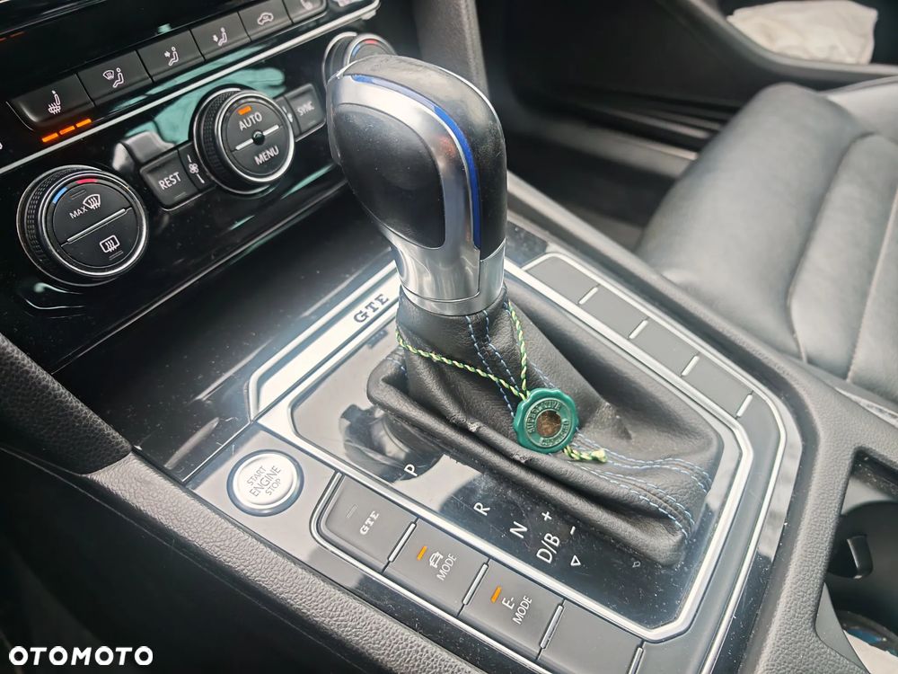 Toyota Prius 1.8 HSD Prestige - 14