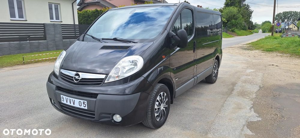 Opel Vivaro - 1