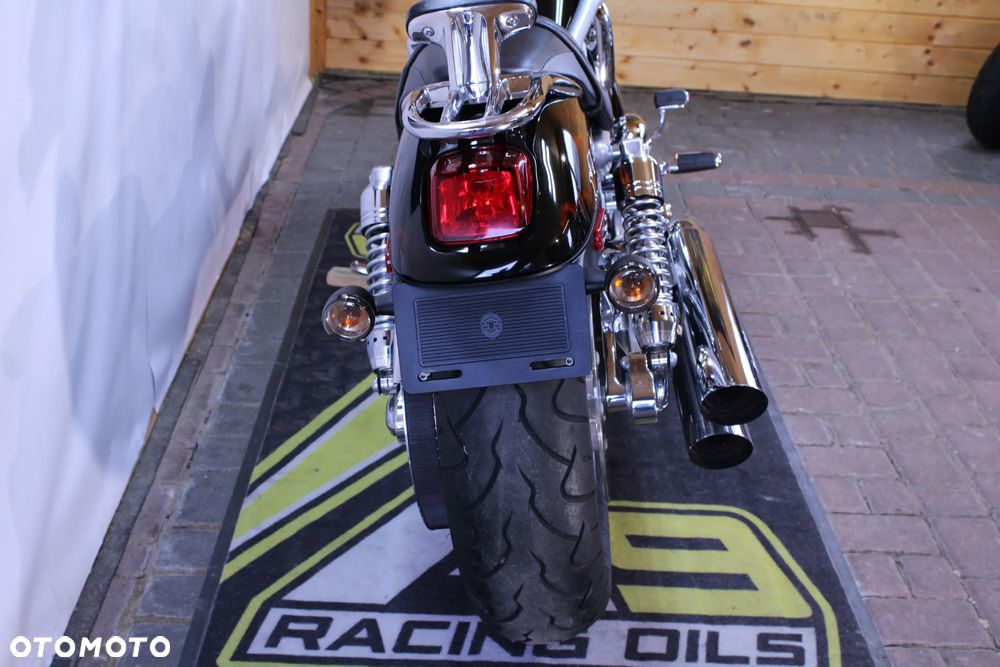 Harley-Davidson V-Rod Street Rod - 14