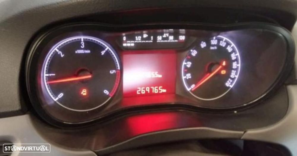 Opel Corsa Van Outro - 4