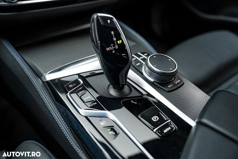 BMW Seria 5 520e AT PHEV - 31
