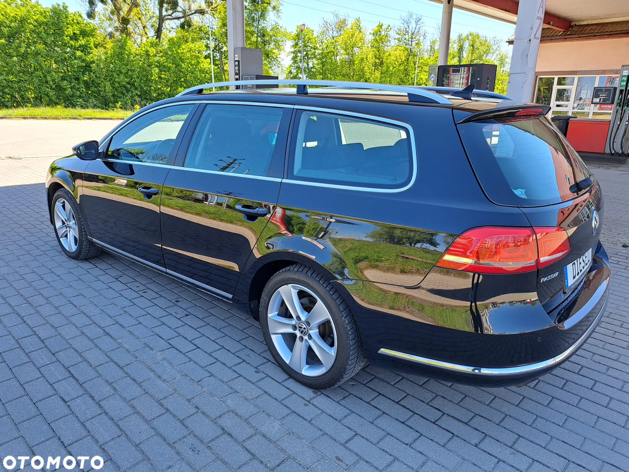 Volkswagen Passat - 11