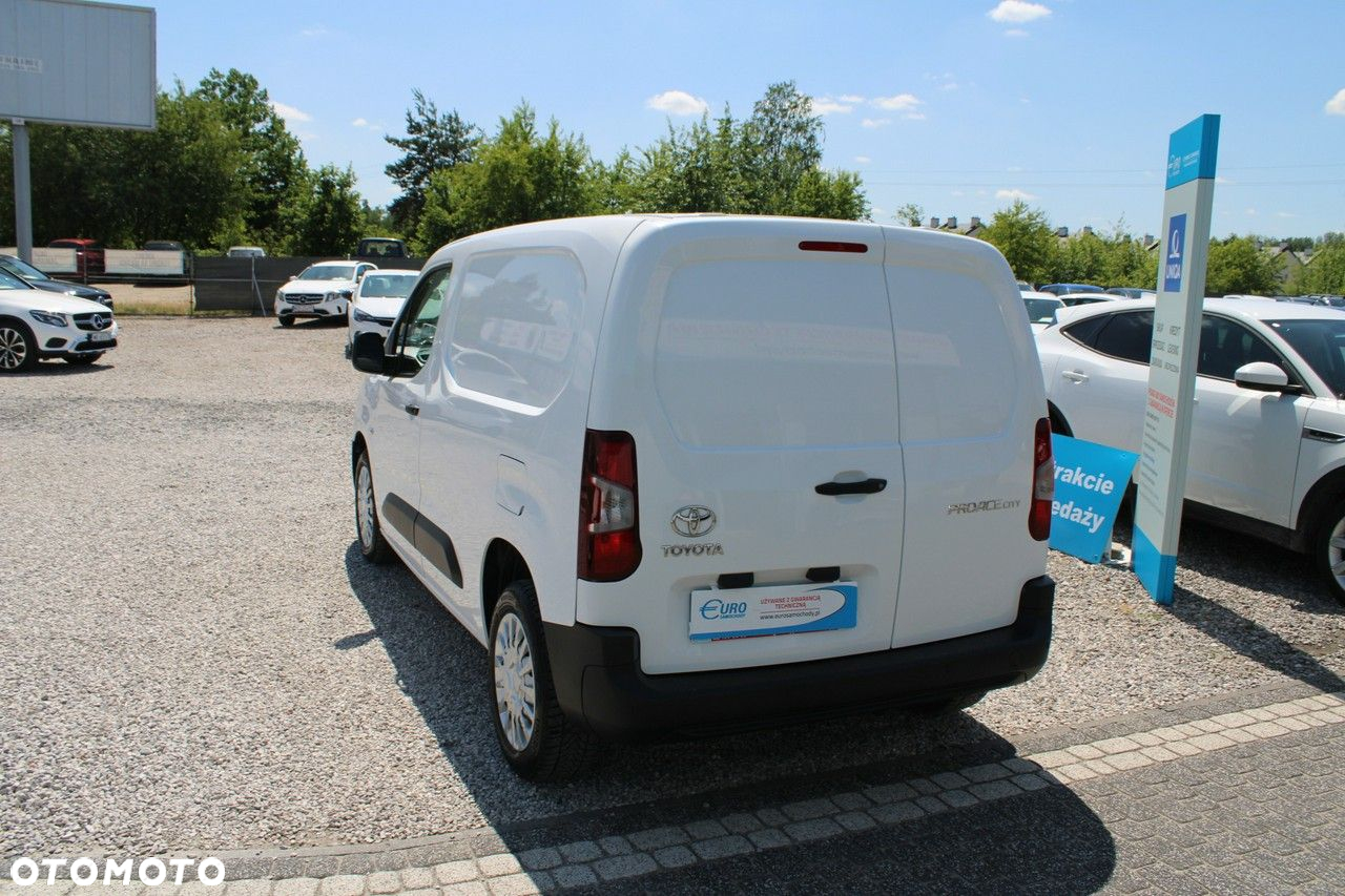Toyota Proace City - 8