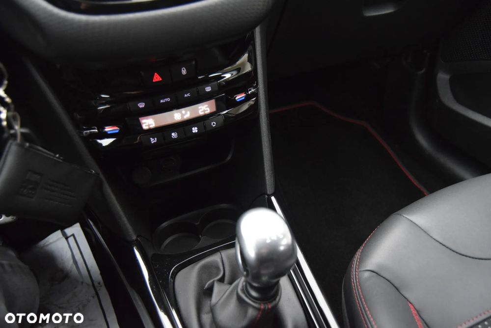 Peugeot 2008 PureTech 130 Stop&Start GT-Line Edition - 20