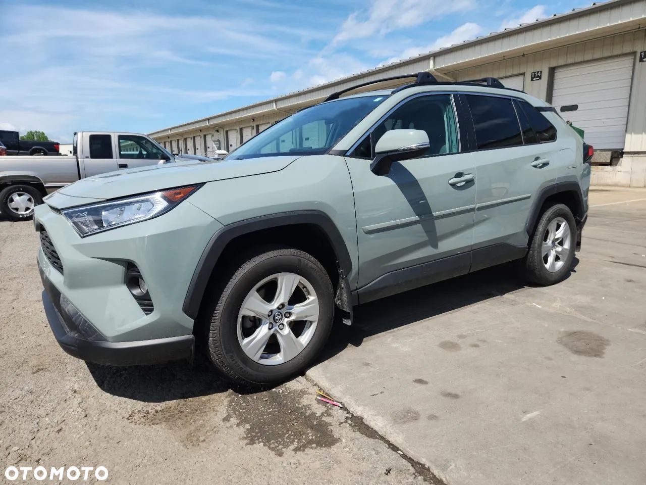 Toyota RAV4 - 1