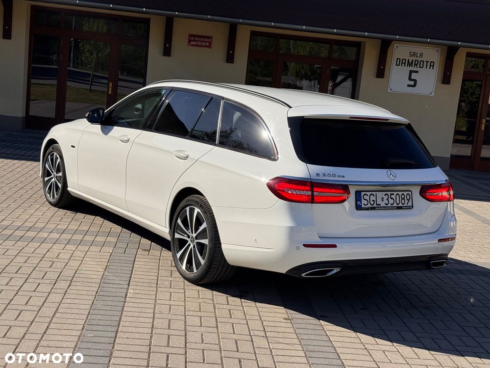 Mercedes-Benz Klasa E 300 de 9G-TRONIC Exclusive - 4