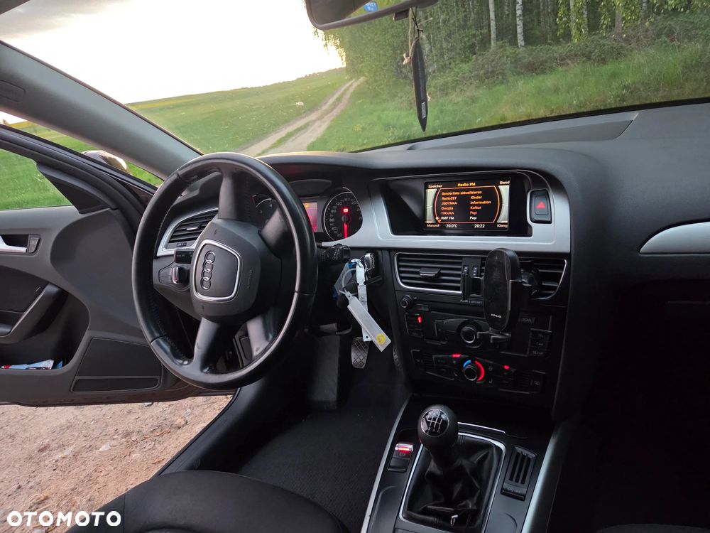 Audi A4 Avant 2.0 TDI - 7