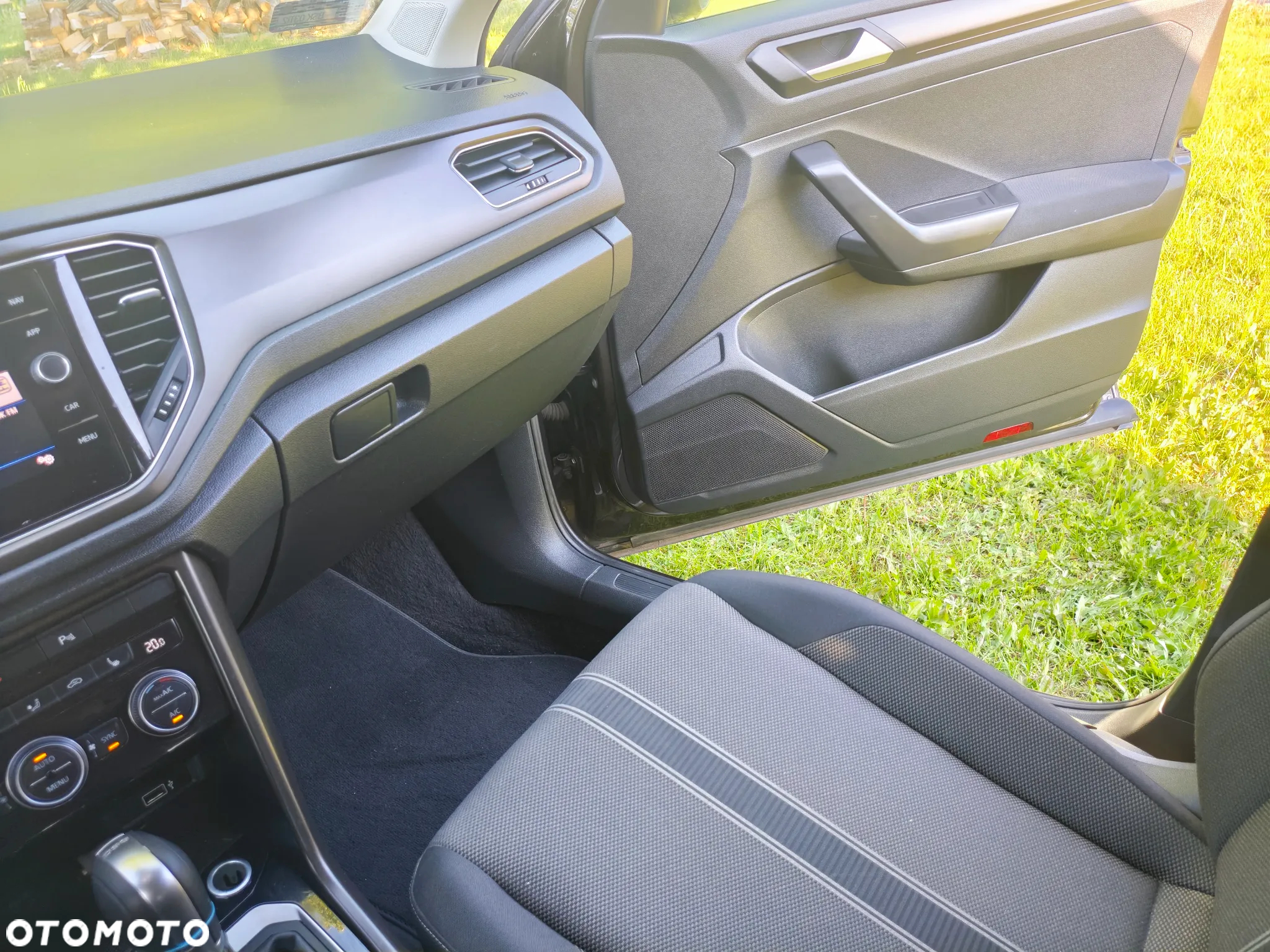 Volkswagen T-Roc 1.5 TSI ACT Advance DSG - 24
