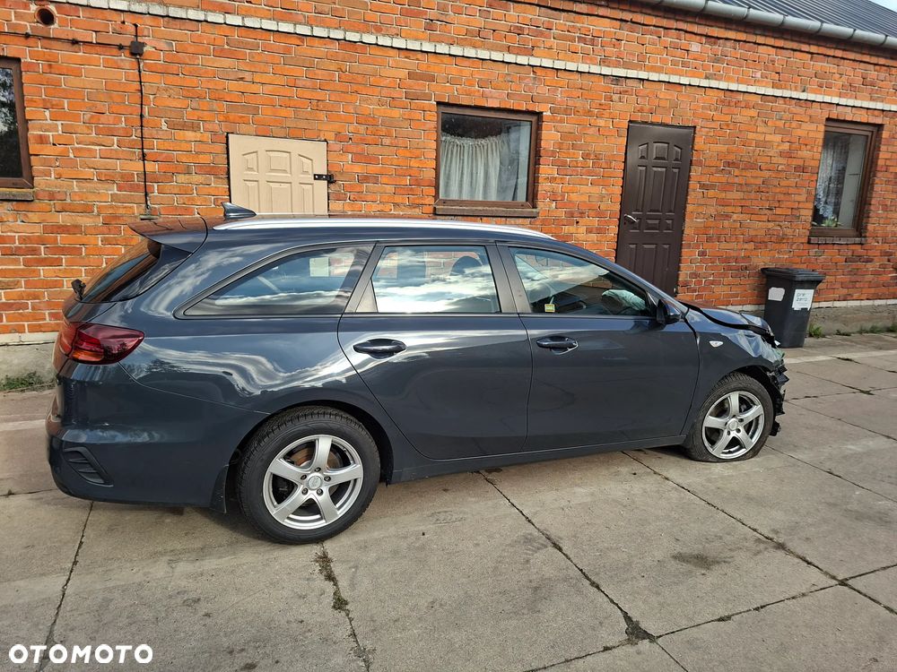 Kia Ceed - 5