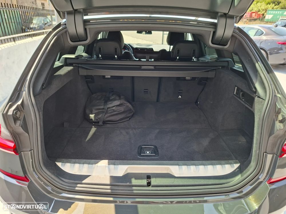 BMW 320 e xDrive Aut. M Sport - 23