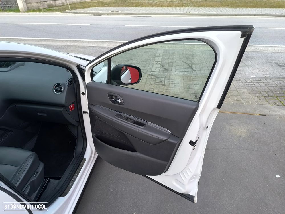 Peugeot 3008 e-HDi 115 ETG6 Stop&Start Allure - 20