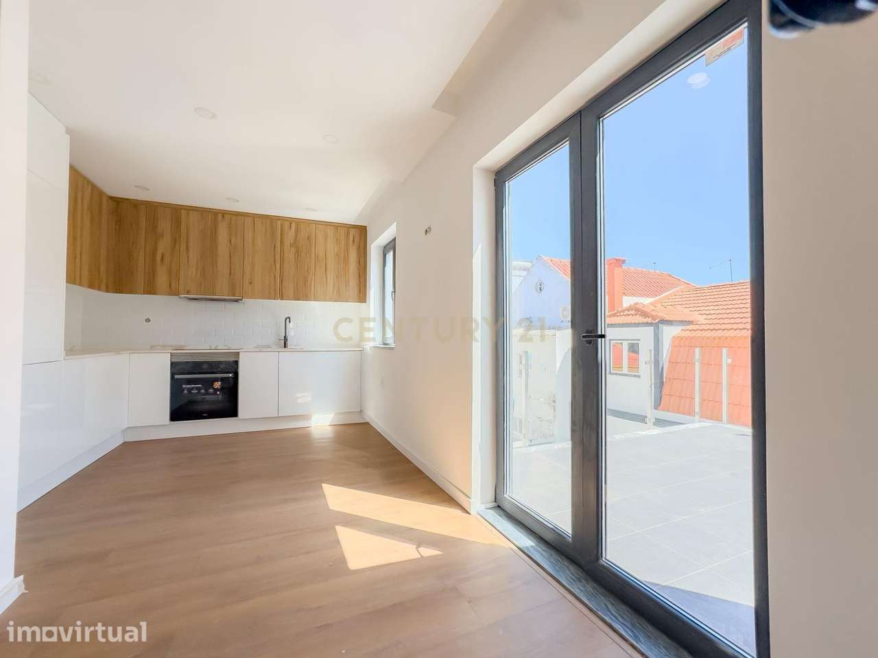 Apartamento duplex com 5 assoalhadas, acabamentos de charme na Cova da - Grande imagem: 5/26