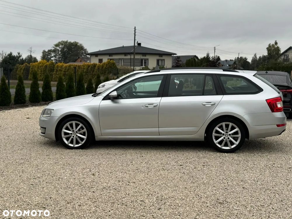 Skoda Octavia 2.0 TDI Style DSG - 4