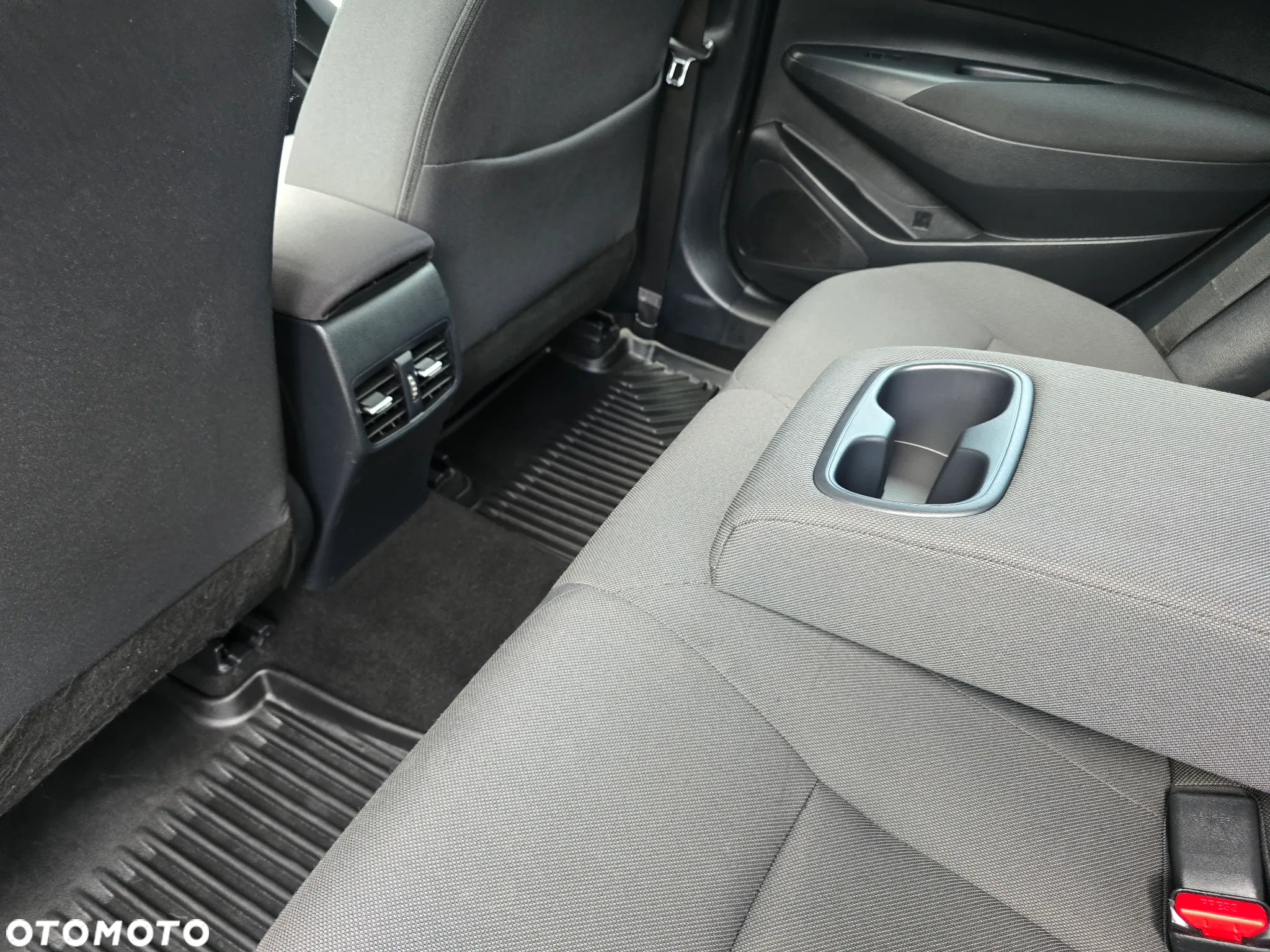 Toyota Corolla 1.6 Comfort - 25