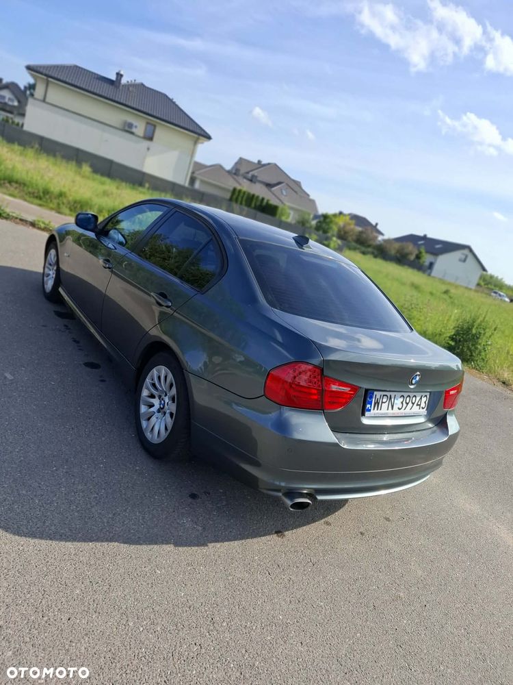 BMW Seria 3 320d - 8