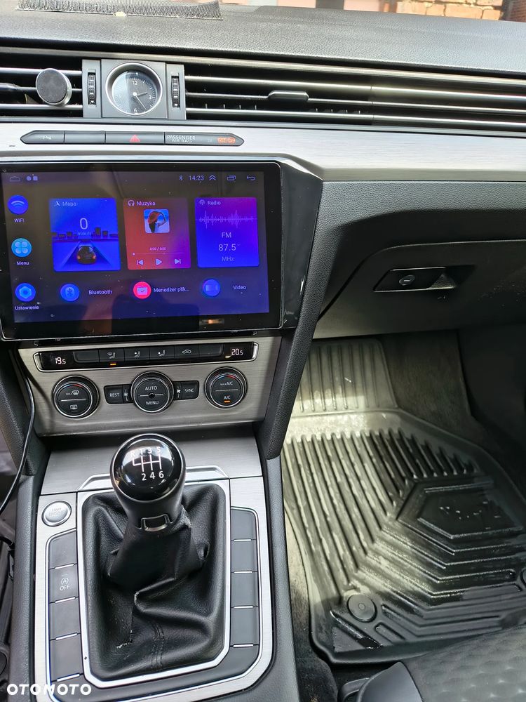 Volkswagen Passat 1.6 TDI BMT City - 8